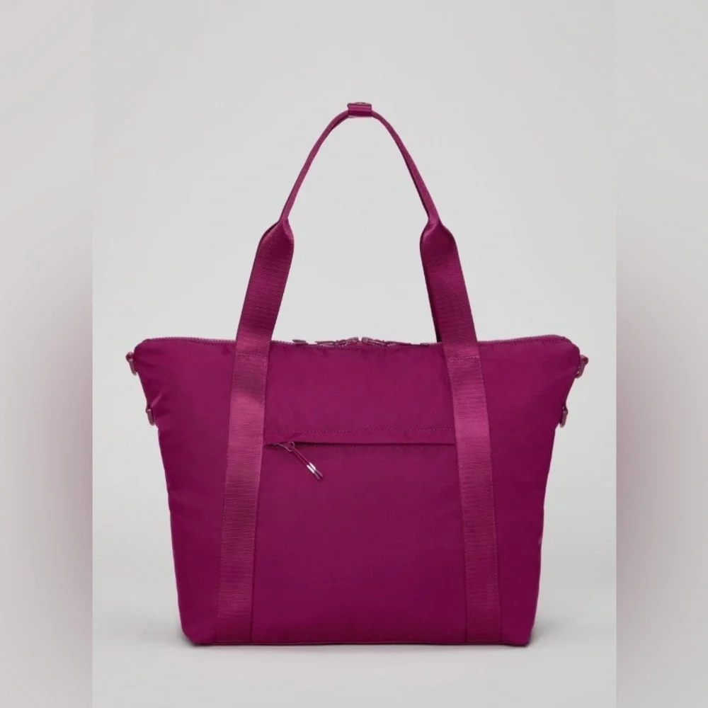 Fabletics The Everyday Tote in Berry Crush - Picture 2 of 13